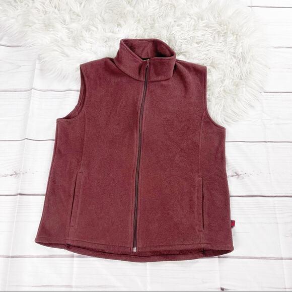 Woolrich Women's Burgundy Red Fleece Zip Vest Size‎ Medium - Picture 1 of 5